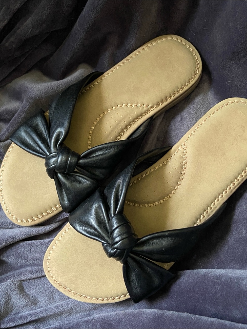 Cliffs by WHITE MOUNTAIN Favorite Black Knot Slide Sandals Cushioned Footbed 6.5
